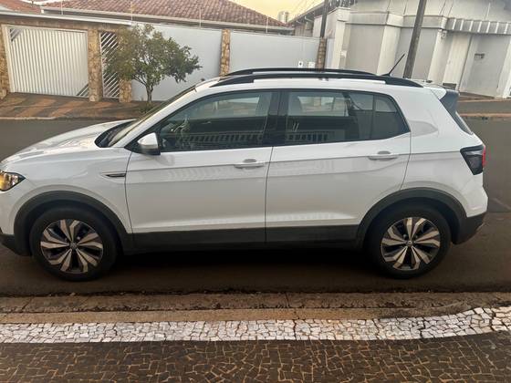 VOLKSWAGEN T-CROSS 1.0 200 TSI TOTAL FLEX COMFORTLINE AUTOMÁTICO